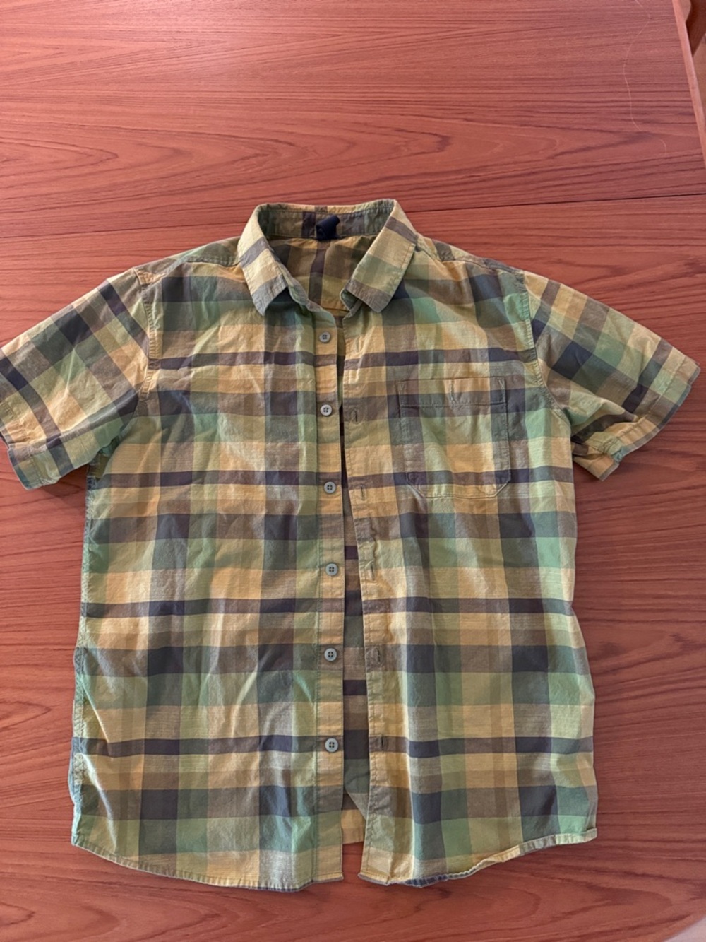 Mountain Hardwear Green and Yellow Plaid Short-Sleeve Button-Down Shirt